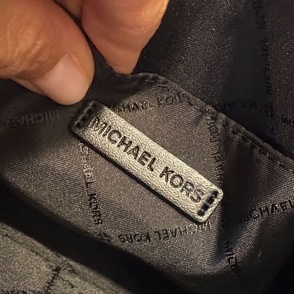 Michael Kors Patent Leather Embossed XL Wristlet Pouch Clutch - Picture 16 of 16